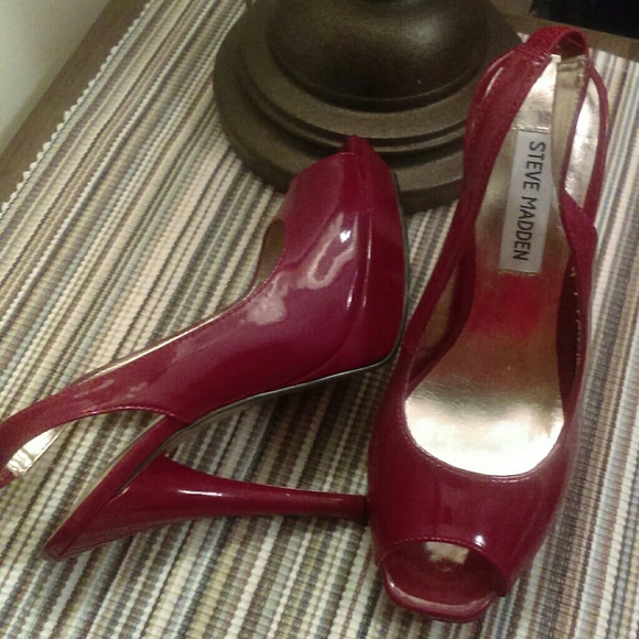 Steve Madden - Picture 1 of 4